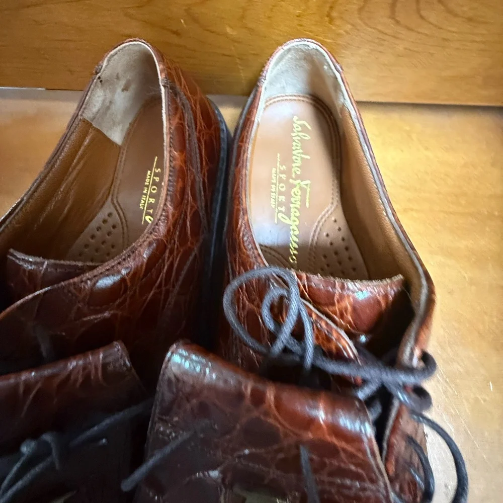 Salvatore Ferragamo 'Alligator Leather' Brown Golf Shoes - Picture 2 of 3